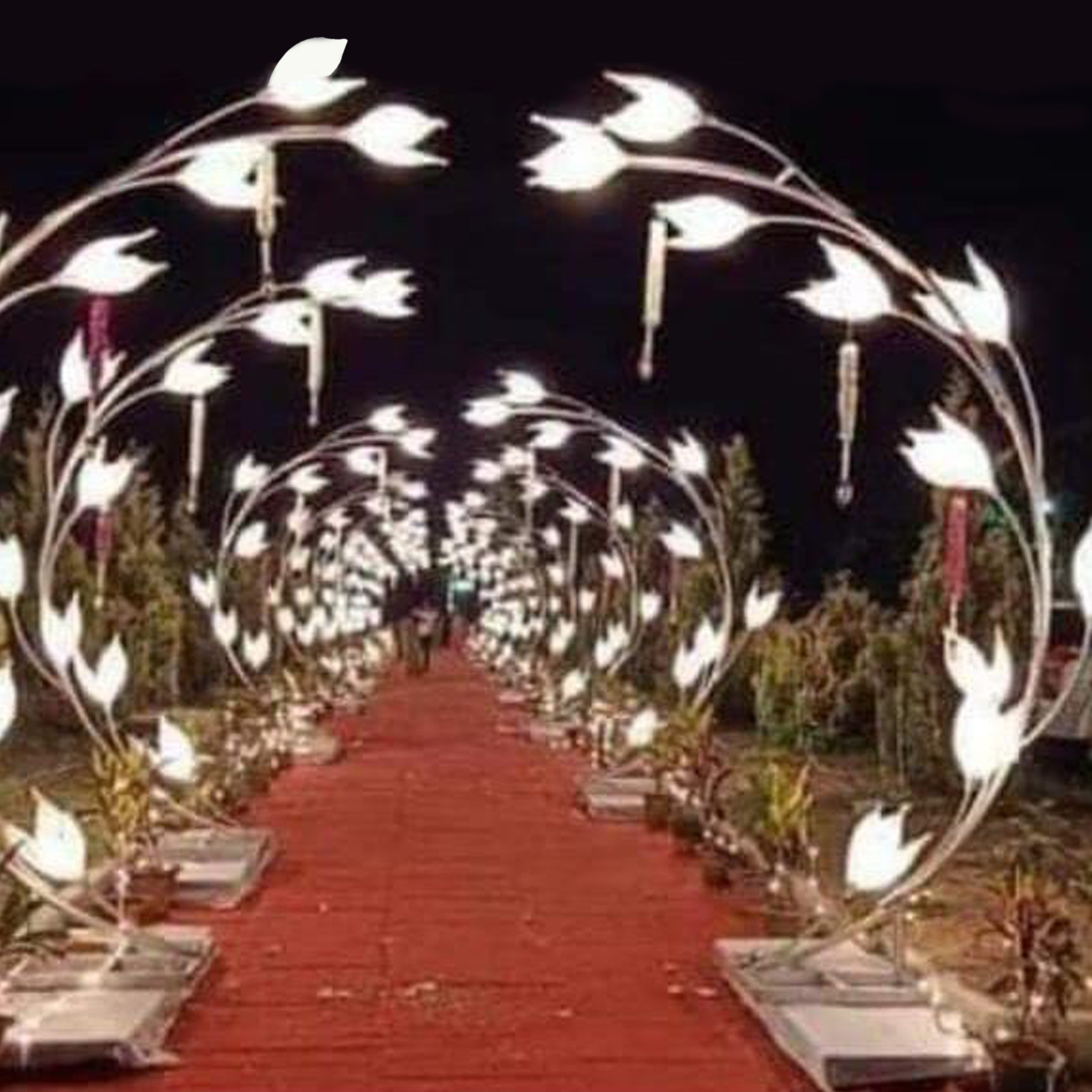 10 Light Lotus Flower Entry Stand Left And Right