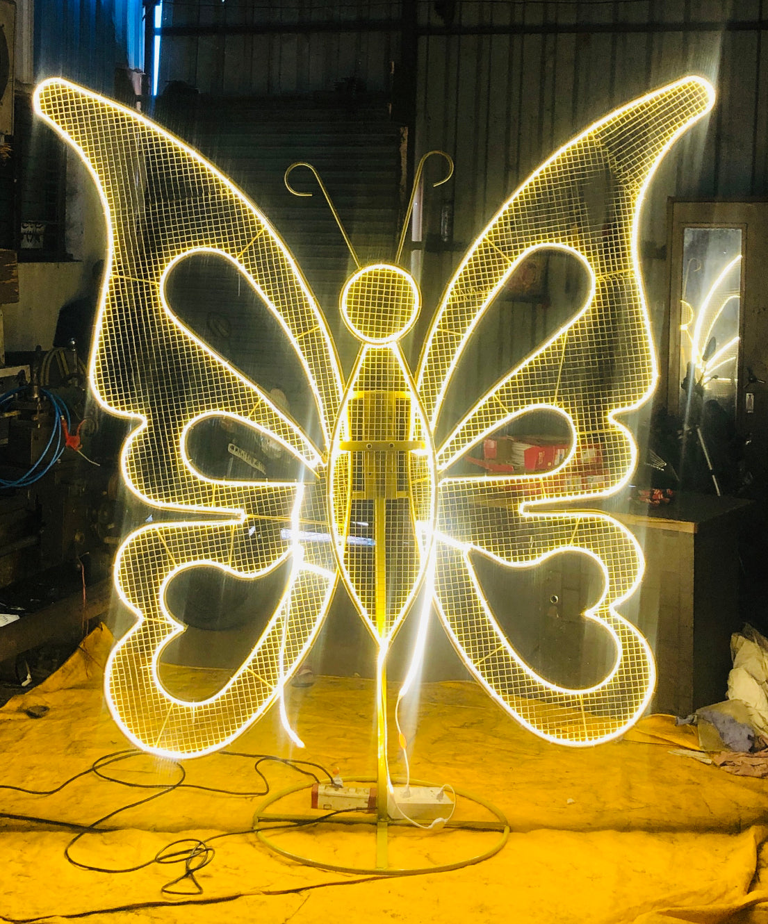 LED BUTTERFLY WING SELFY Acp CNC